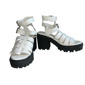 Women’s Altar’d State White Leather Chunky Black Heel Gladiator Lug Sandals 6